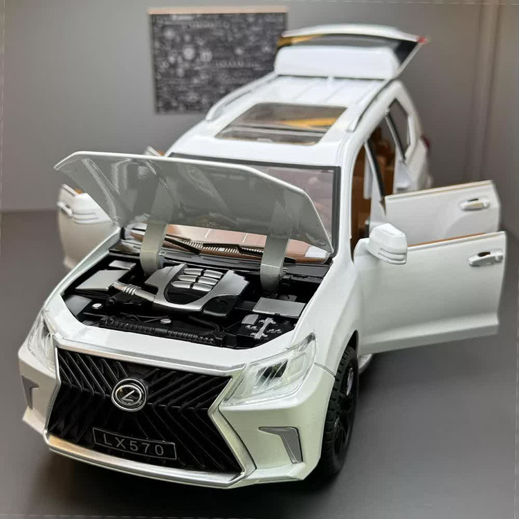 اسباب بازی ماشین فلزی لکسوس موزیکال چراغدار سایز بزرگ 1/18 رنگ سفید مدل Lexus LX570